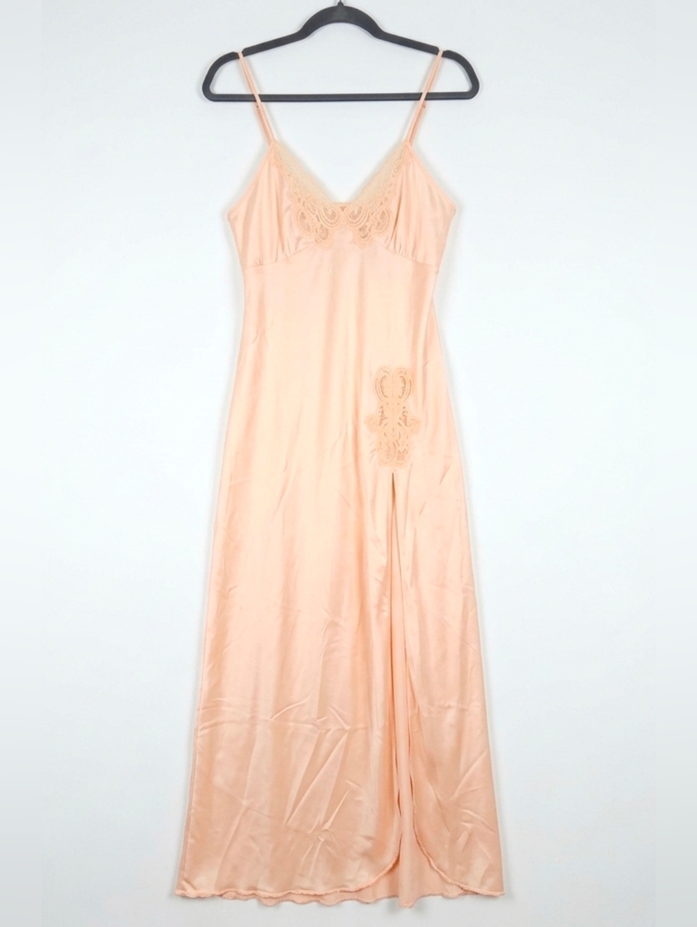 Renē Long Lace-Trim Chemise Slip in Peach - Unbranded